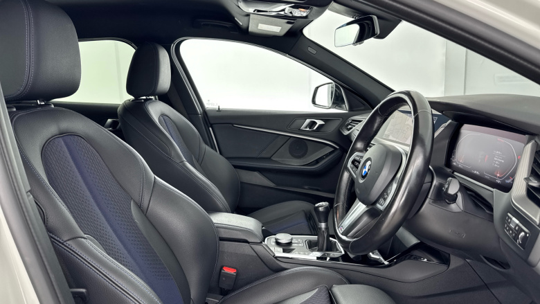 BMW 1 Series 118i M Sport 5dr Step Auto Petrol Hatchback